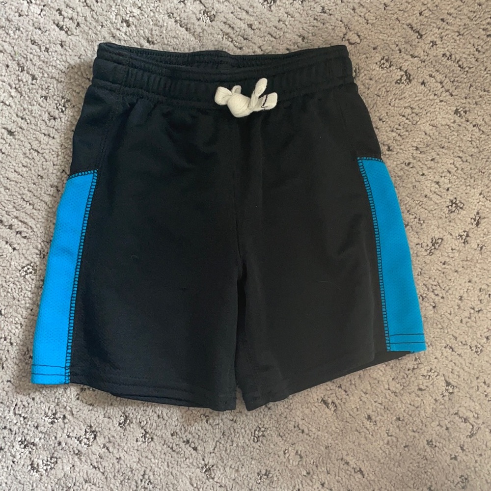 Carter’s 24M shorts